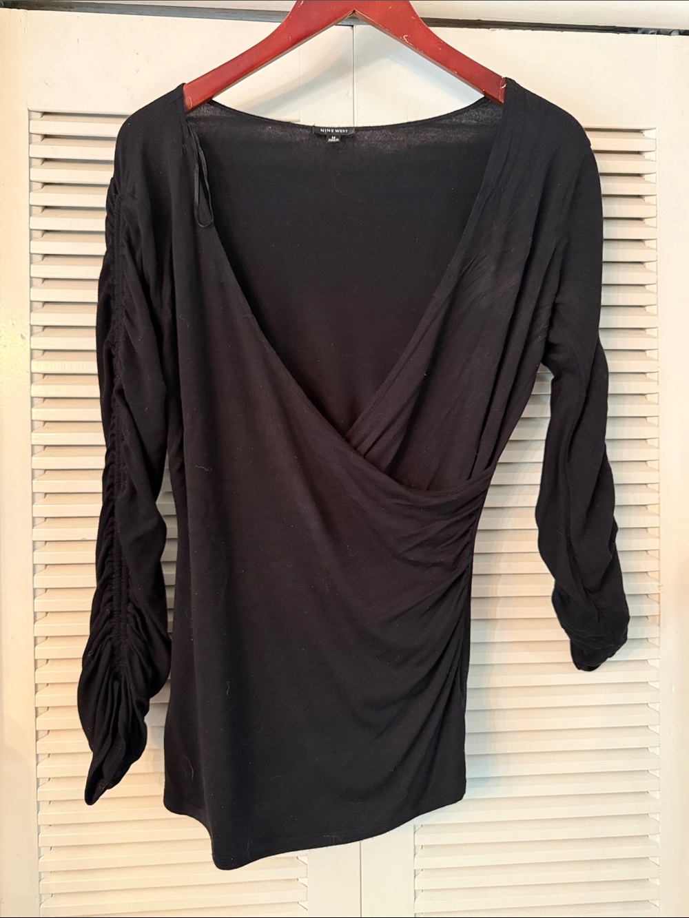 Nine West Black Surplice Ruched-Sleeve Blouse